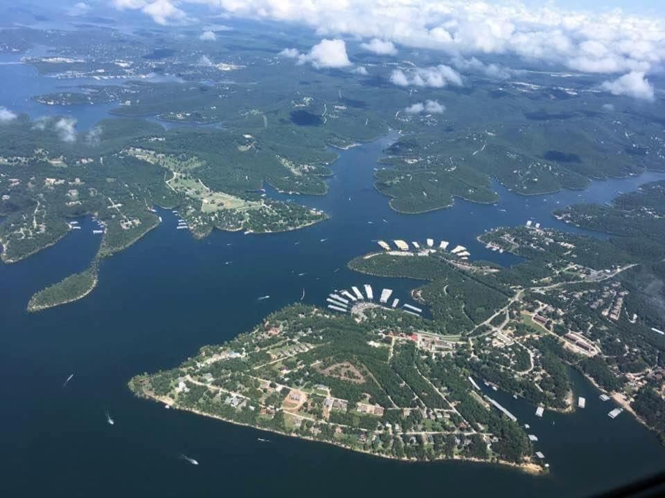 Lakefront And Lake View Indian Point Condo With Boat Slip 布蘭森 外观 照片